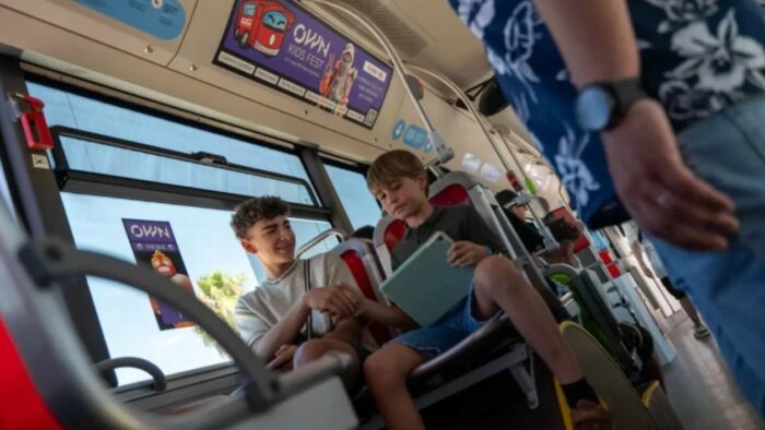 València refuerza su apuesta por la innovación y la movilidad sostenible con el regreso de “OWN THE BUS”