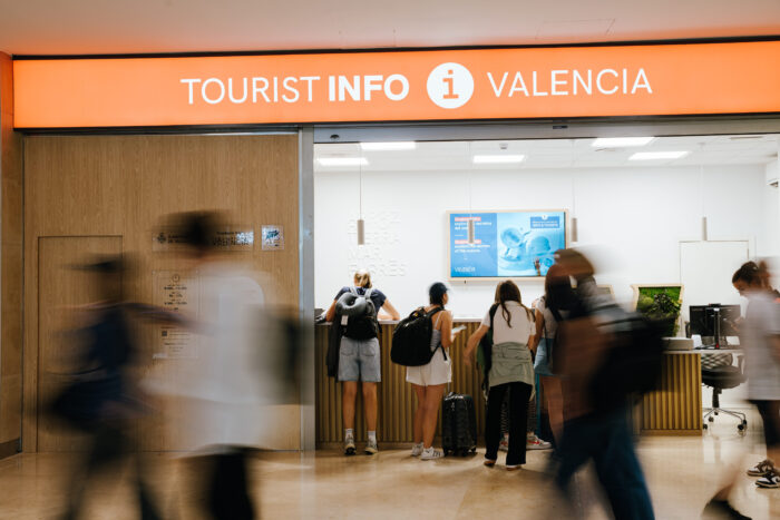 València aposta per l'equilibri entre experiència turística i convivència veïnal a través de la innovació