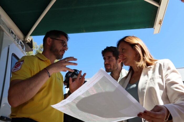 Bomberos València y vecinos de El Saler prueban una app propia que les comunica en tiempo real durante las emergencias
